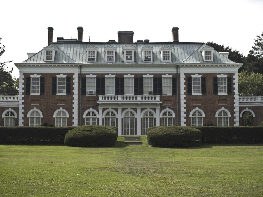 Top Family-Friendly Museums in the NYC Suburbs Nassau County Museum Of Art New York NY USA